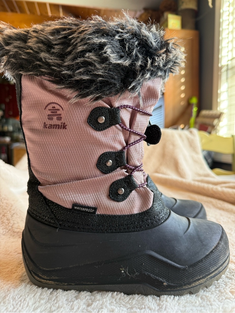 Kamik The Powdery 3 Winter Boots – Girls Size 2 – Insulated Snow Boots